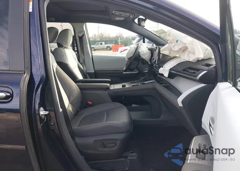 2024 Toyota Sienna Xse from USA, damaged, VIN 5TDDRKEC9RS221502